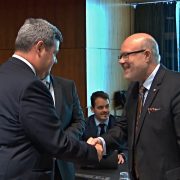 Ministr zdravotnictví Vlastimil Válek jednal v Lucemburku o sdílení zdravotních dat v EU, o nákupu vakcín a představil priority českého předsednictví