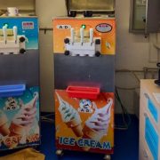 Hygienici kontrolovali kvalitu zmrzliny a stánky s občerstvením