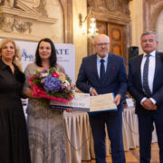 Ministr zdravotnictví a hlavní sestra ČR ocenili sestry za vynikající práci a pogratulovali jim k Mezinárodnímu dni sester
