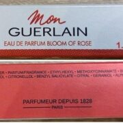 Stanovení nebezpečného výrobku: padělek parfémové vody GUERLAIN Mon, EAU DE PARFUM BLOOM OF ROSE,  EAN kód: 3710035413221